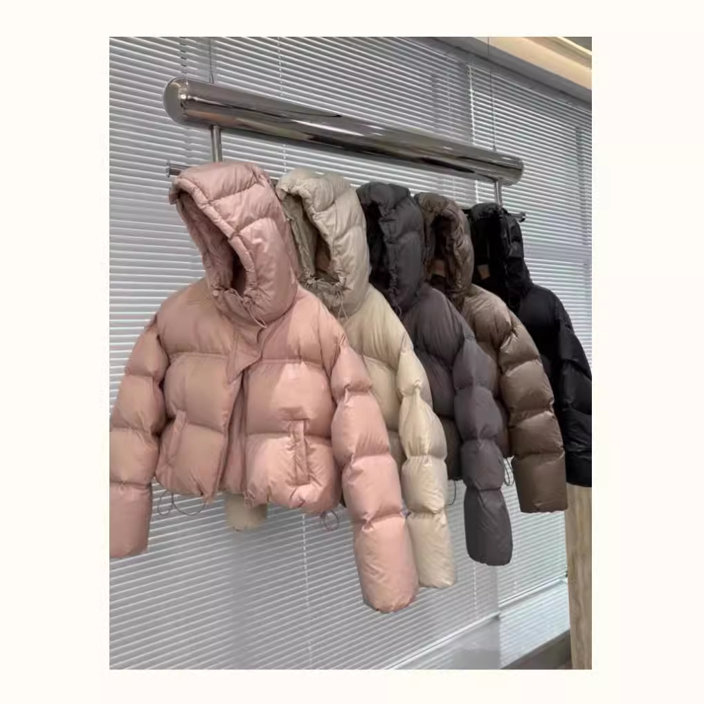 Women Fashion Over The Years - Parkas informales de otoño e invierno